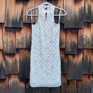 White lace keyhole dress size small